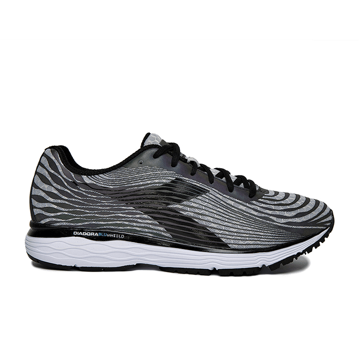 diadora mythos blushield hip 3 recensione