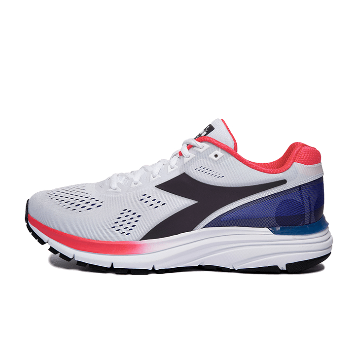 diadora mythos blushield hip