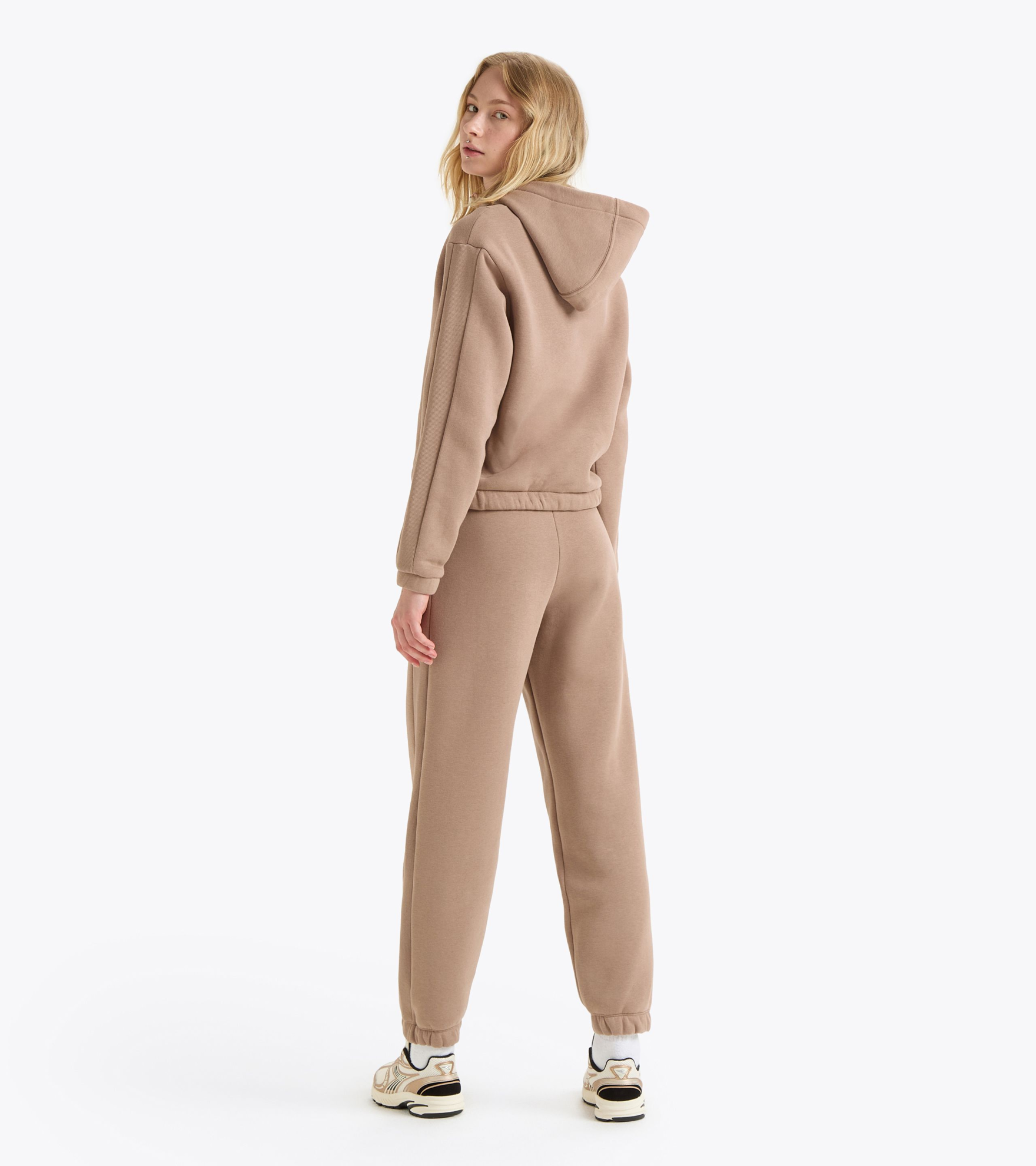 PANTALONE DA TUTA DA DONNA DIADORA ATH LOGO LIGHT BROWN HAZELNUT 502.181001 30048 Tecnica Sport